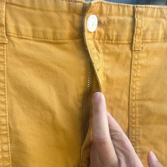 Gap  Girlfriend Utility Khaki, size 10 - Picture 5 of 14